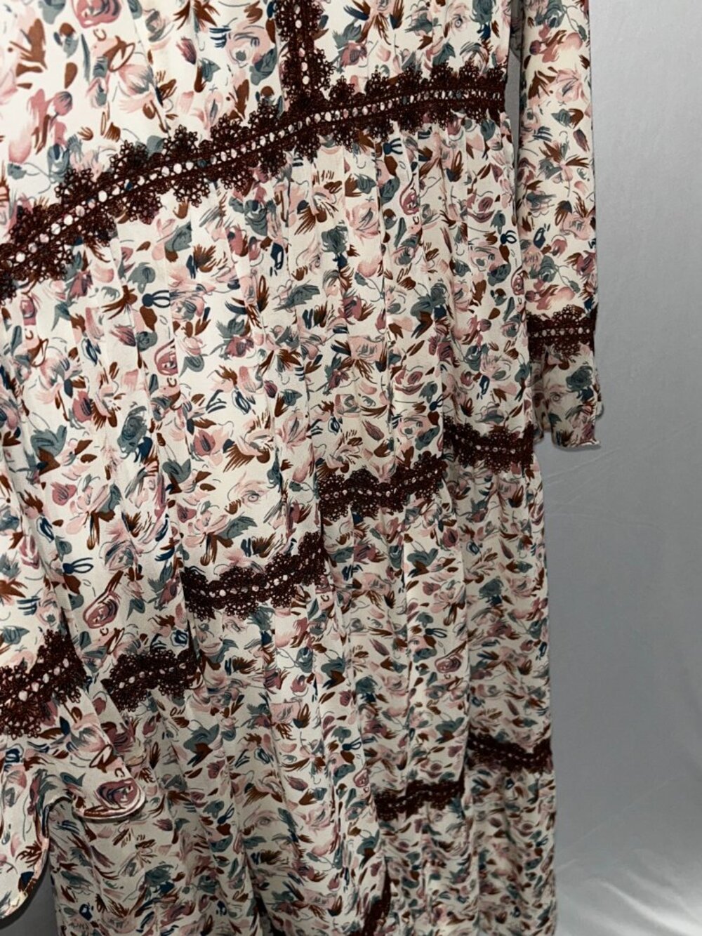 Dainty Jewell's Small Floral Dress - Picture 3 of 7